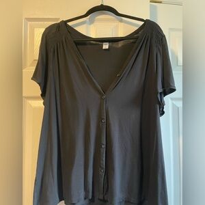 Black button up tshirt